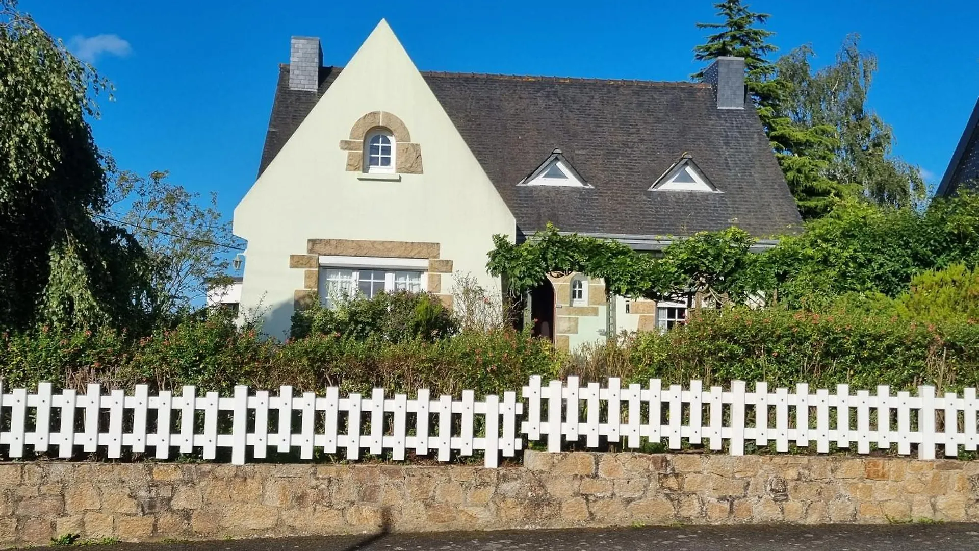 Maison Familiale Neo Bretonne Plaintel 0*,
