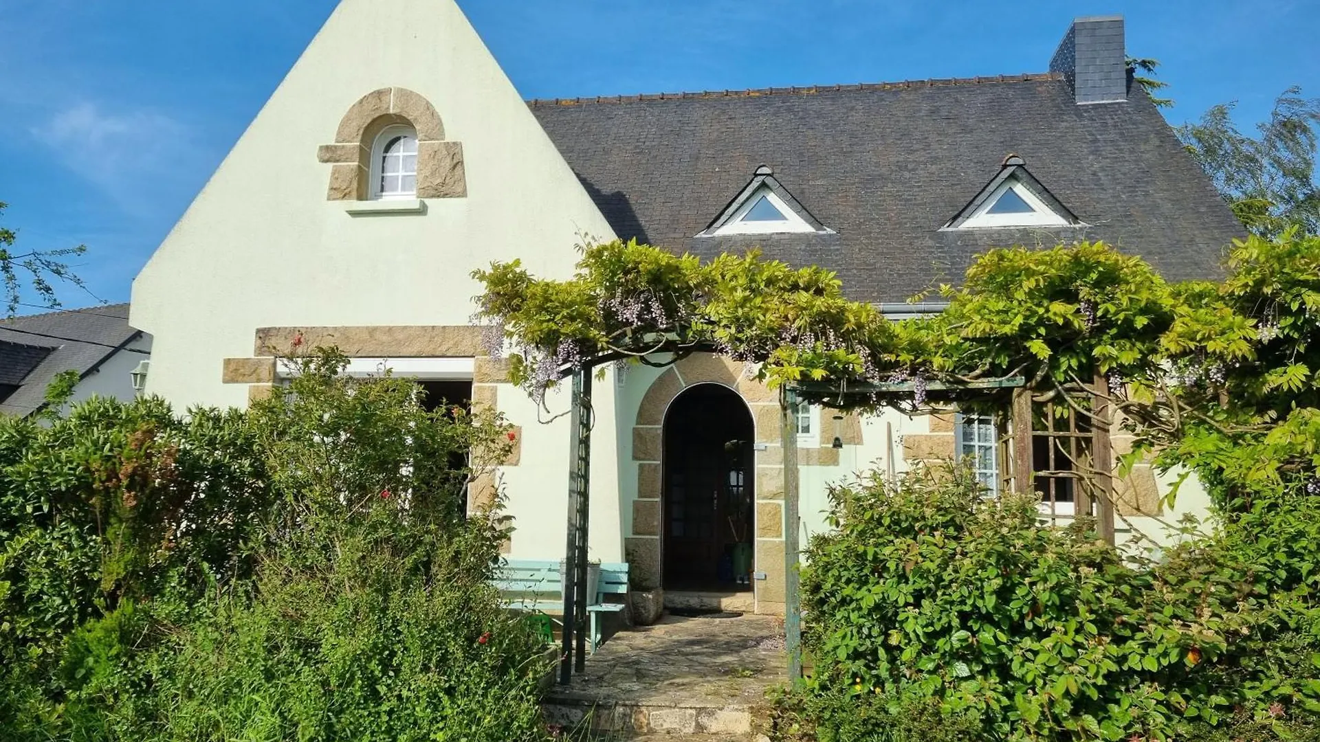 Maison Familiale Neo Bretonne Plaintel
